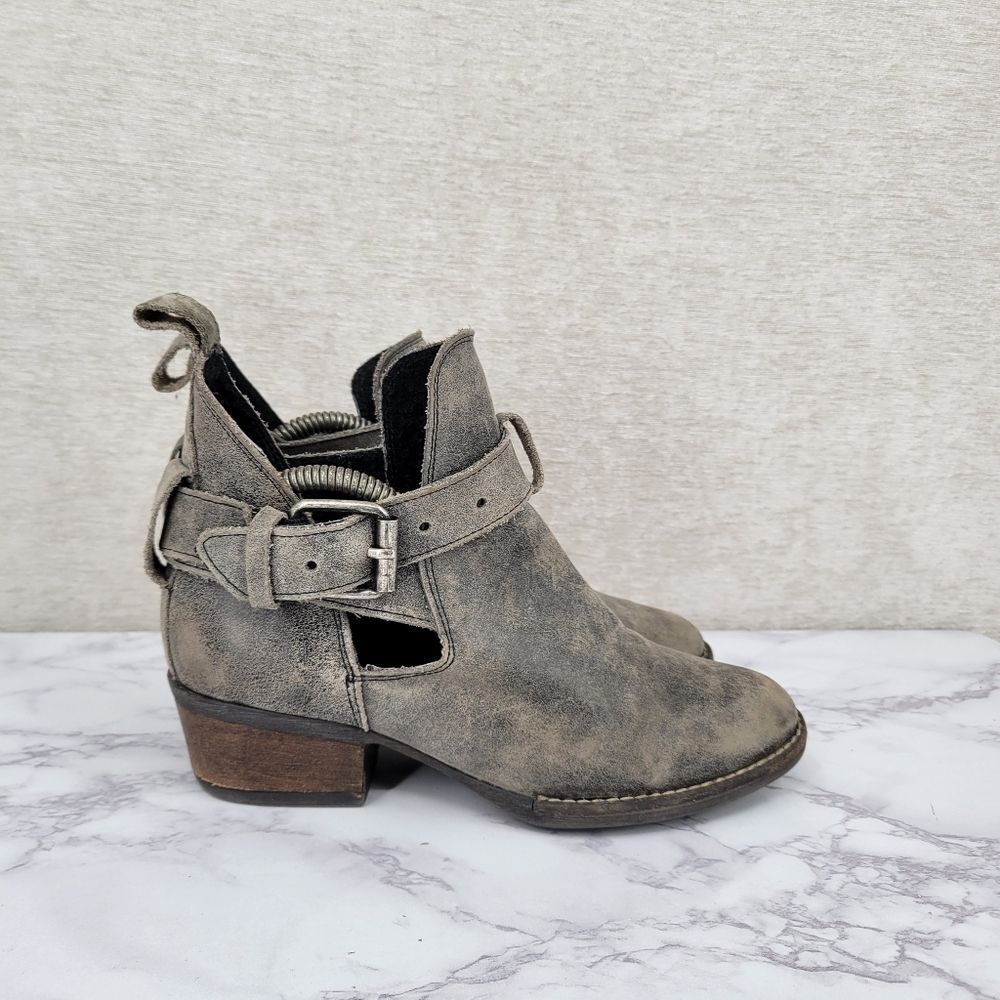 Very Volatile Leather Women Taupe Gray Cutout Buckle Ankle Heeled Booties Boots